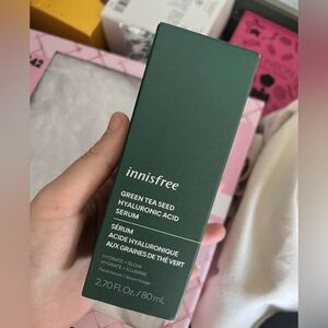 - Innisfree Green Tea Hyaluronic Acid Hydrating Serum